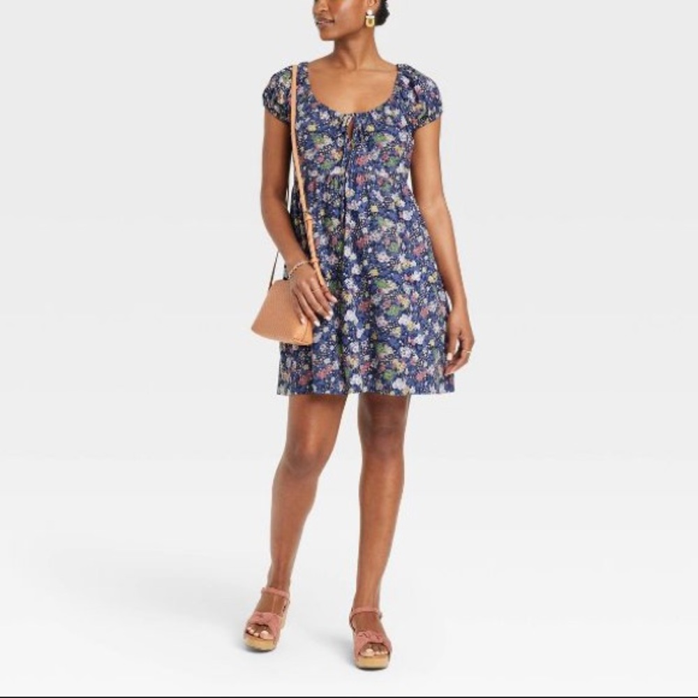Universal Thread™ Women's Puff Short Sleeve Day Dress - Nancy Blue Floral